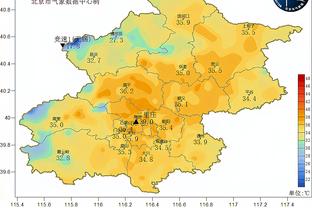 不在线！特雷-杨半场10投2中得到6分且有3失误 三分4投0中